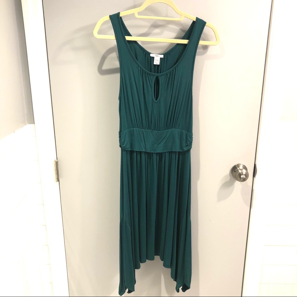 Sleeveless Keyhole Dress